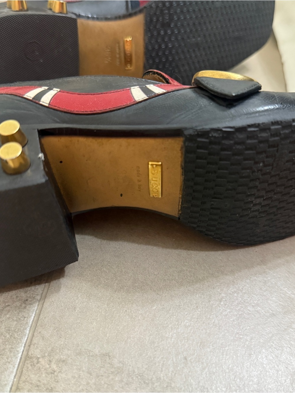 Gucci Loafers - Picture 7 of 8
